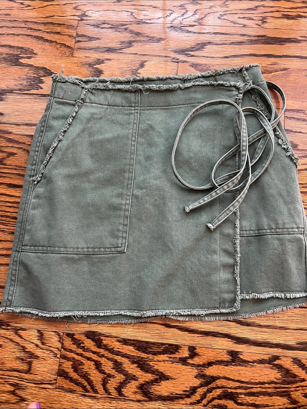 Le Superbe Frayed Wrap Utility Skirt - Olive Green